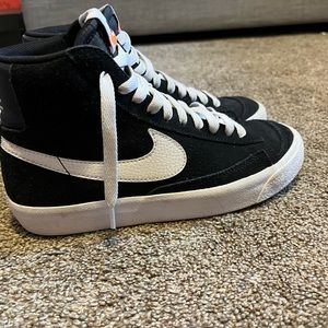 Blazer Mid ‘77 Suede GS Black